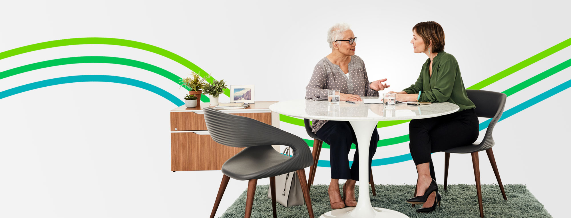 A hopeful retiree is talking to a financial advisor featured in an article about variable annuity fees